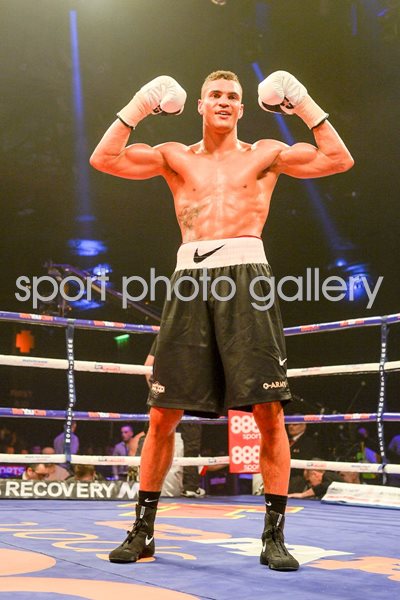 Anthony Agogo beats Greg O'Neil Glasgow 2014