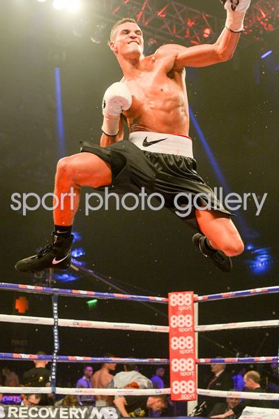 Anthony Agogo beats Greg O'Neil Glasgow 2014