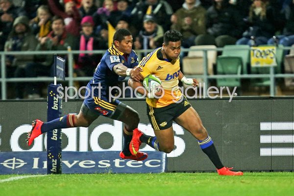 Julian Savea Hurricanes v Highlanders 2015