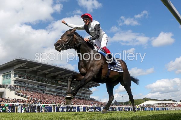 Frankie Dettori Wins the Derby 2015
