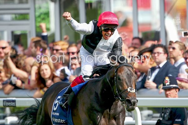 Frankie Dettori Wins the Derby 2015