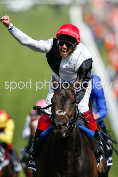 Frankie Dettori Wins the Derby 2015