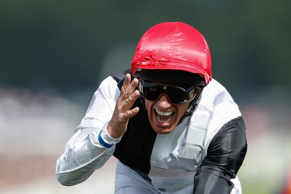 Frankie Dettori Wins the Derby 2015