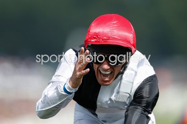 Frankie Dettori Wins the Derby 2015