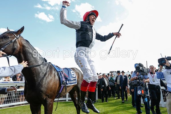 Frankie Dettori Wins the Derby 2015
