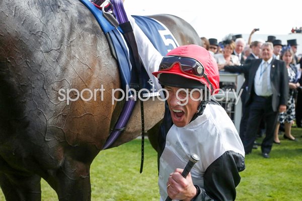 Frankie Dettori Wins the Derby 2015