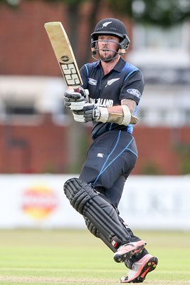 Luke Ronchi New Zealand v Leicestershire 2015