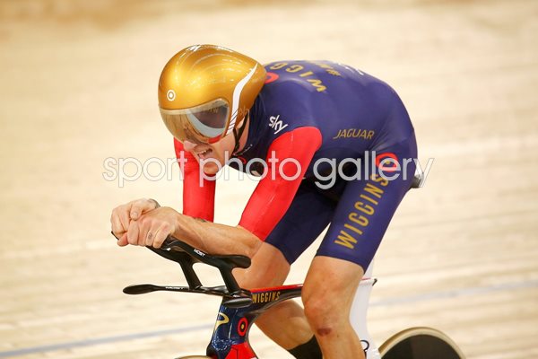 Sir Bradley Wiggins UCI Hour Record Attempt 2015