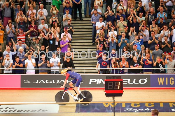 Sir Bradley Wiggins UCI Hour Record Attempt 2015