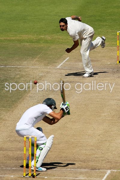 Faf du Plessis South Africa Mitchell Johnson Australia Cape Town 2014