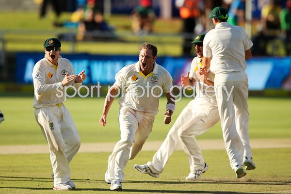 Ryan Harris Australia winning wicket v South Africa Cape Town 2014