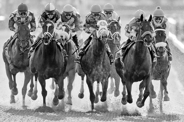 American Pharoah leads Belmont Stakes 2015