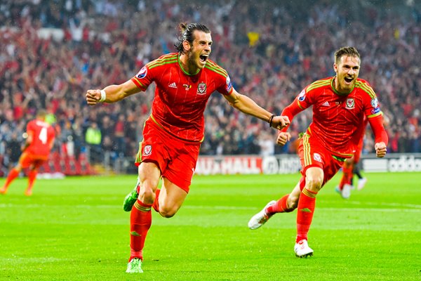 Gareth Bale Wales v Belgium 2015