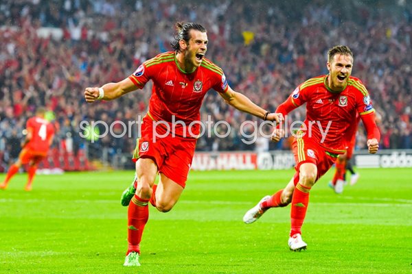 Gareth Bale Wales v Belgium 2015