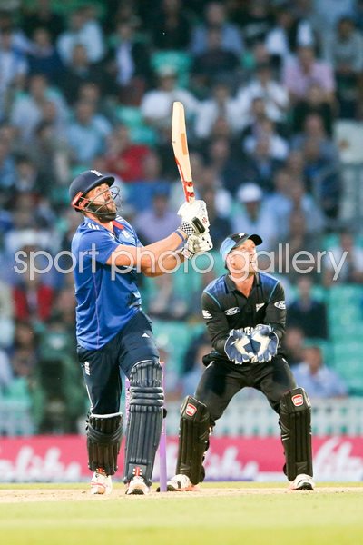 Liam Plunkett England v New Zealand ODI Oval 2015