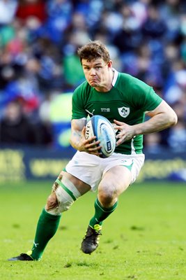 Brian O'Driscoll 2011 6 Nations action