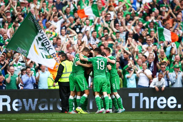 Jon Walters Ireland goal celebration v Scotland