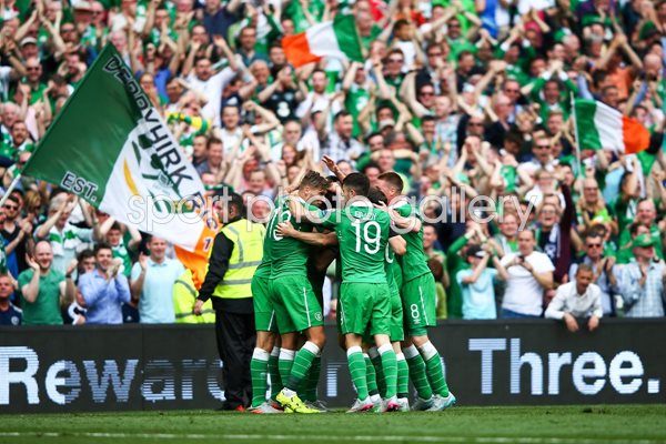 Jon Walters Ireland goal celebration v Scotland