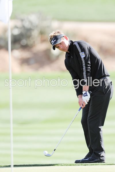 Luke Donald of England chip shot WGC Matchplay 2011