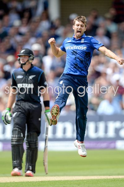 Mark Wood England v New Zealand 4th ODI Trent Bridge 2015