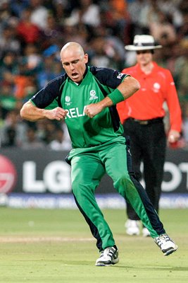 Trent Johnston Chicken Dance v India World Cup