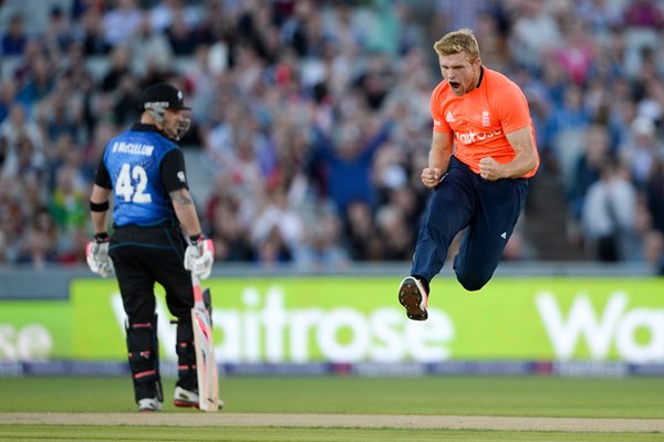 David Willey England v New Zealand T20 Old Trafford 2015