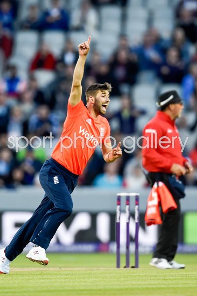 Mark Wood England v New Zealand T20 Old Trafford 2015