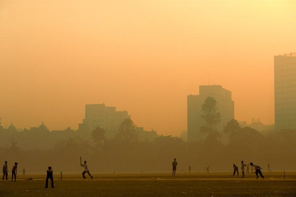 Cricket played in the streets of Calcutta