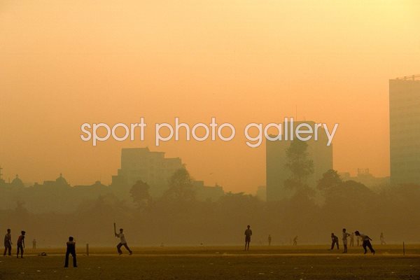Cricket played in the streets of Calcutta