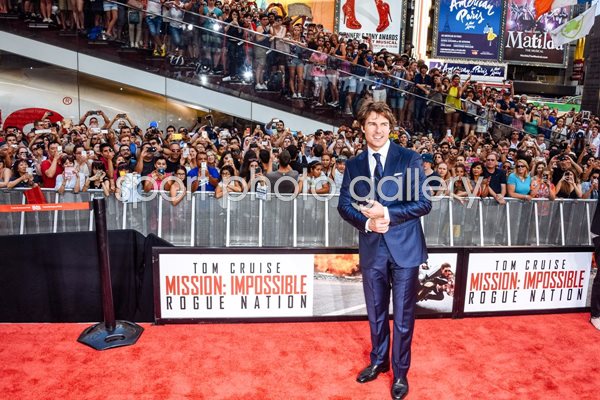 Tom Cruise in Times Square 
