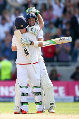 Joe Root & Ian Bell England v Australia Edgbaston 2015