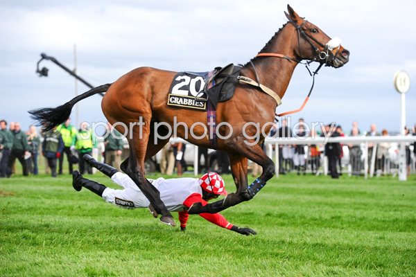 Tom Cannon falls from King Edmund 2014