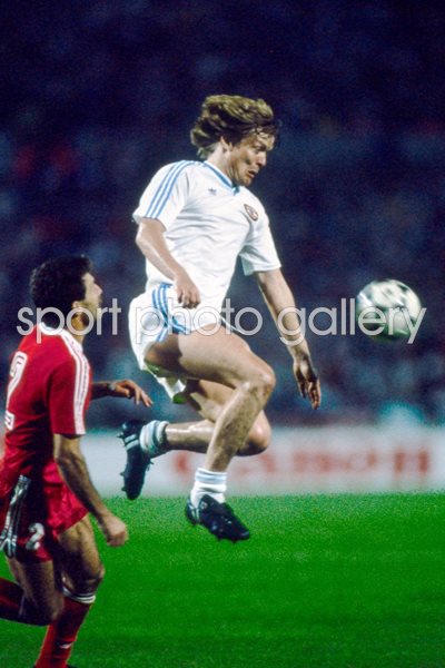 Soren Lerby of PSV v Benfica - European Cup Final 1988