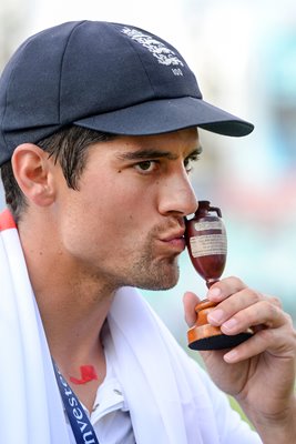  2015 Alastair Cook Kisses Urn Oval