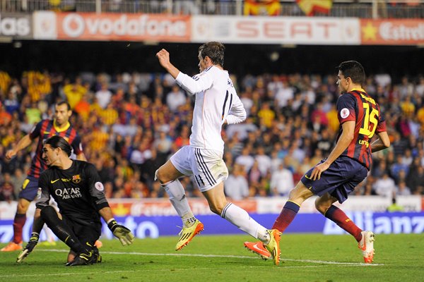 Gareth Bale Winner Real Madrid v Barcelona Copa del Rey Final 2014