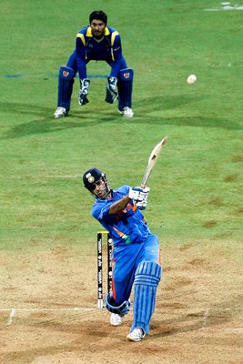 MS Dhoni India hits 6 to win World Cup