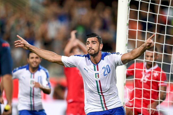 Graziano Pelle Italy celebrates