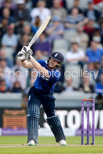 Eoin Morgan England v Australia Old Trafford 2015