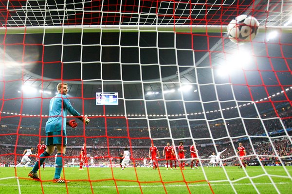 Cristiano Ronaldo Free Kick Goal Champions League 2014