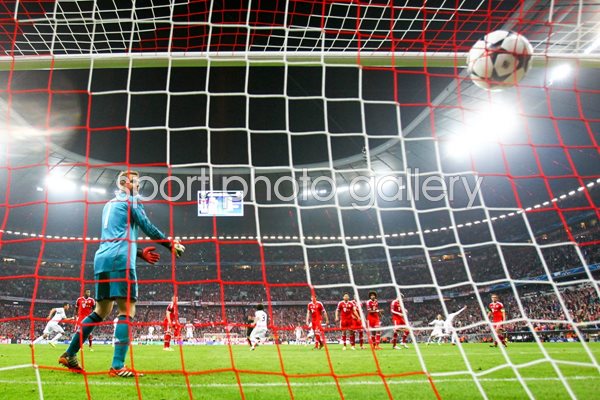 Cristiano Ronaldo Free Kick Goal Champions League 2014