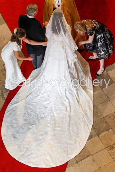 Royal Wedding - Kate Middleton Dress & Train