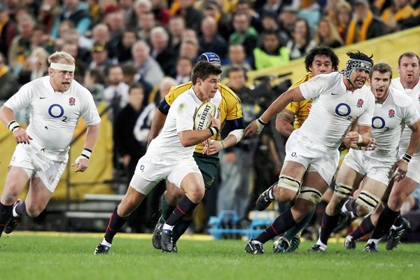 Ben Youngs runs through Australia to score