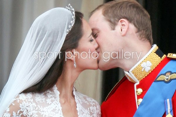 Royal Wedding - The Kiss