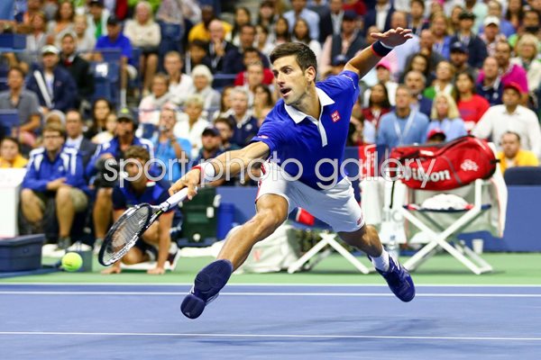 Novak Djokovic misses Federer's backhand
