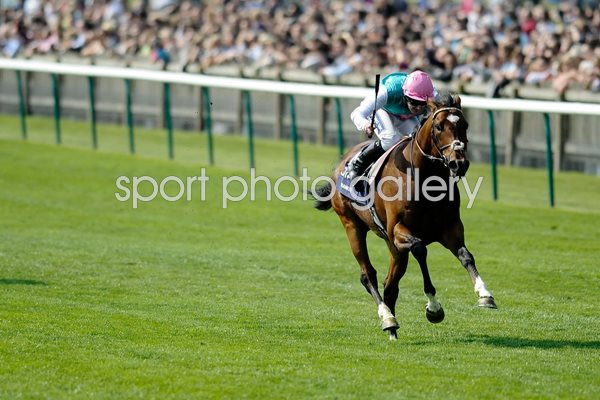 Frankel wins 2000 Guineas Newmarket 2011