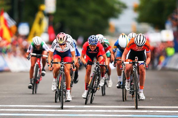  Elizabeth Armitstead Great Britain Road Race finish 