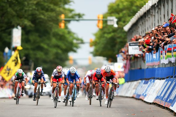  Elizabeth Armitstead wins the Women's Elite Road Race