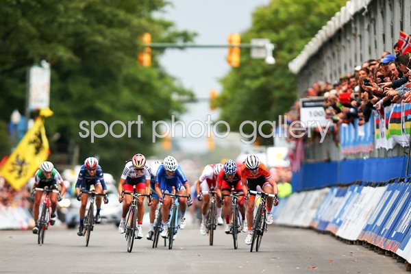  Elizabeth Armitstead wins the Women's Elite Road Race