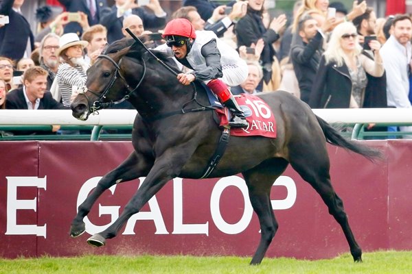 Frankie Dettori & Golden Horn Prix De L'Arc De Triomphe 2015