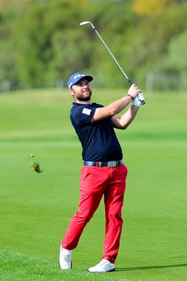 Andy Sullivan plays his second shot Portugal Masters